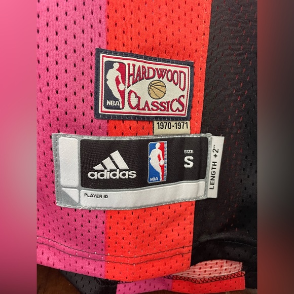 Men’s Adidas Vintage Miami Heat “Floridians” Jersey - Picture 6 of 6